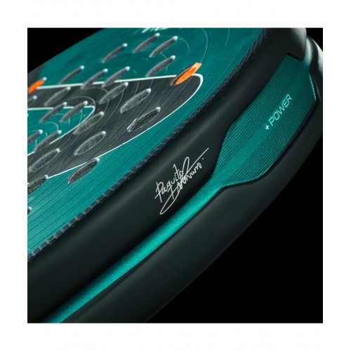 Pala de Padel Bullpade Hack 04 Hybrid 2025 Paquito Navarro